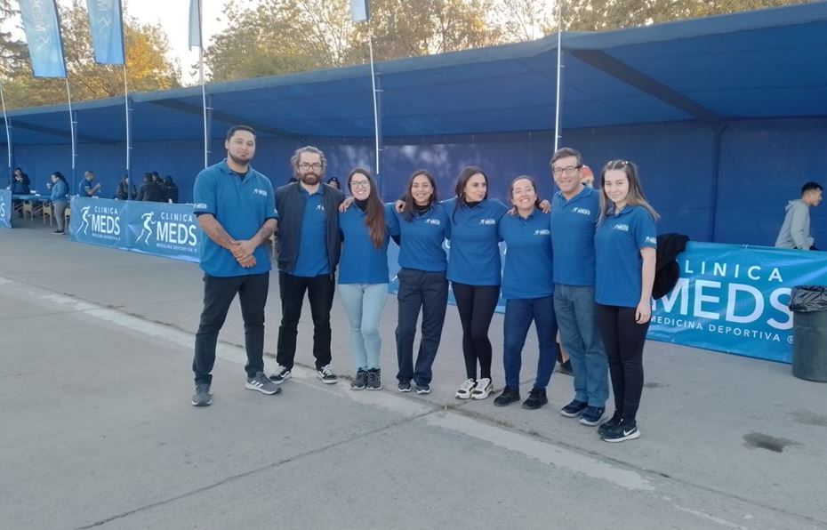Titulados de Técnico en Masoterapia ENAC participan con servicios en Maratón de Santiago